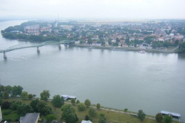 Ungaria, în alertă: sunt aşteptate inundaţii puternice pe Dunăre